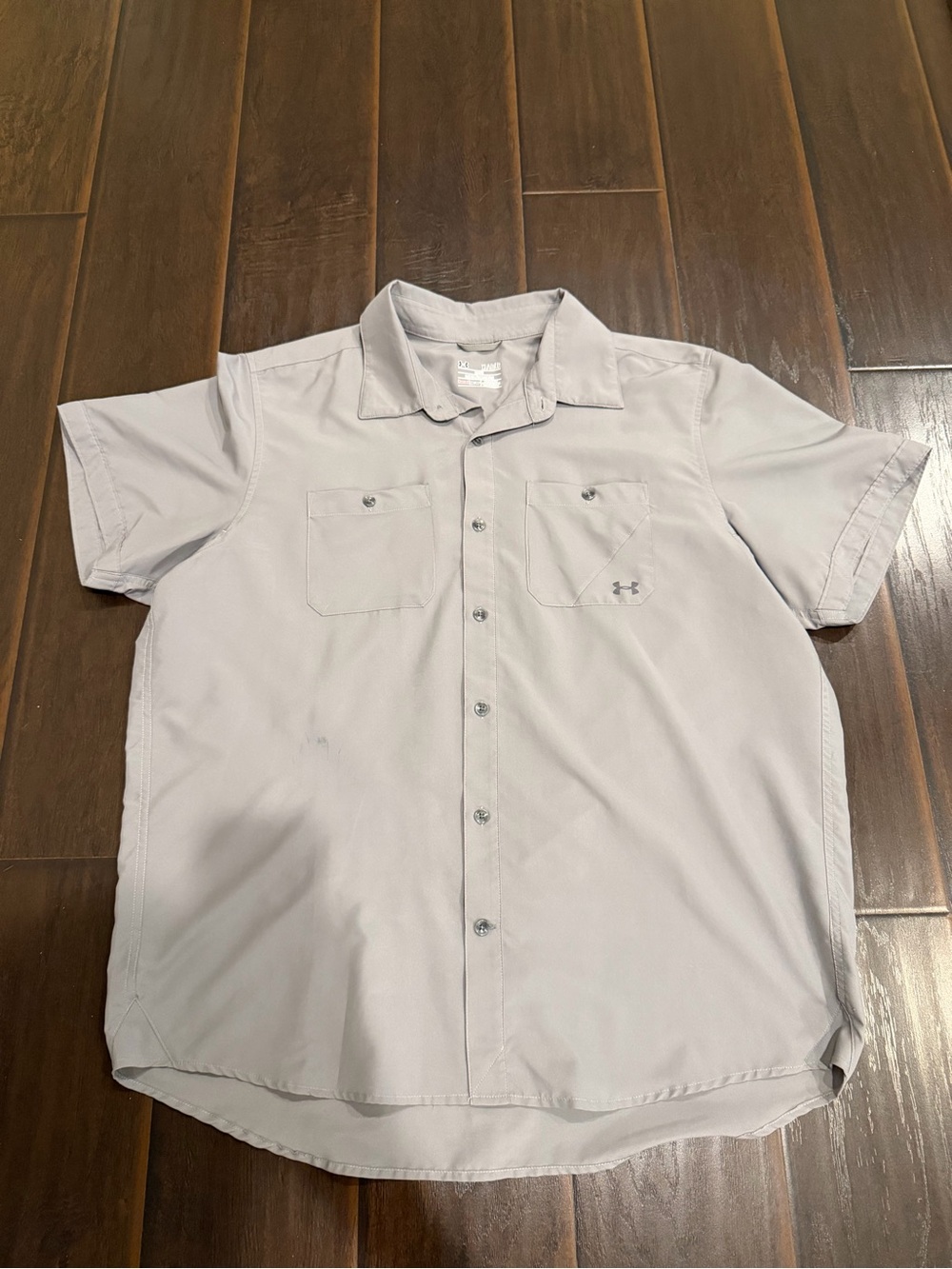 Under Armour Light Gray Short Sleeve Button-Down Shirt Size XL